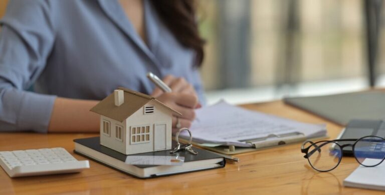 With Mortgage Rates Falling, When Should Investors Refinance?